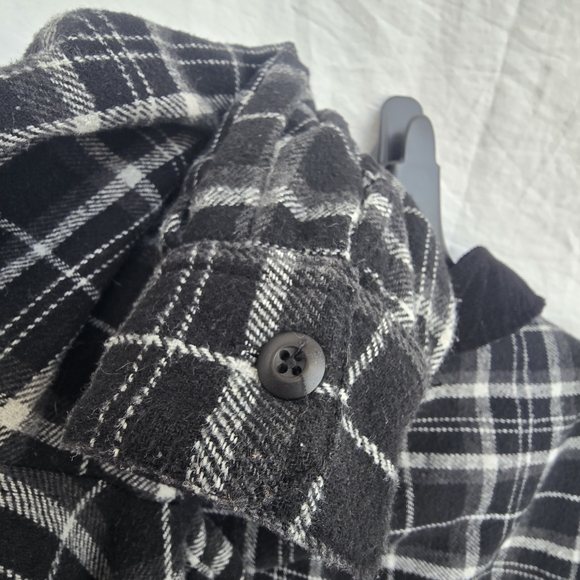 Black and White Plaid Women's Jacket Coat - Picture 5 of 10